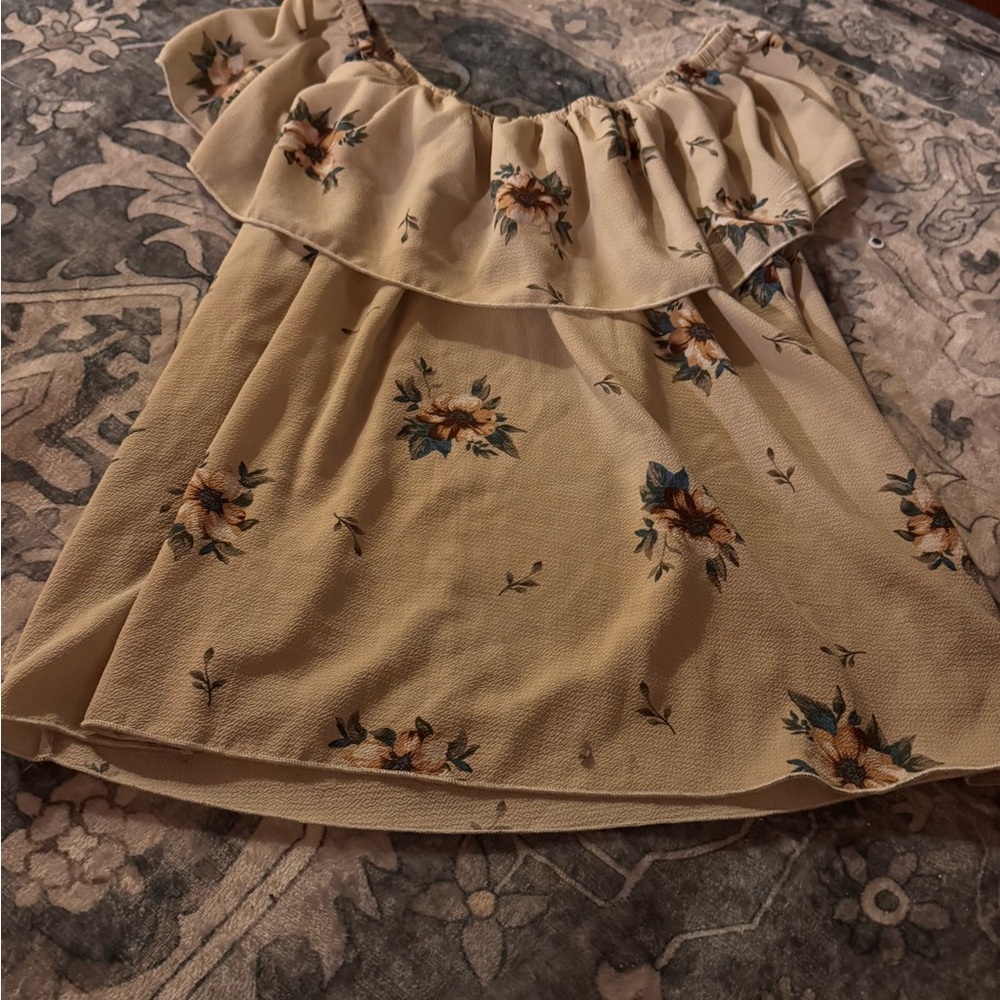 Floral Ruffle Off-Shoulder Top - Picture 5 of 7